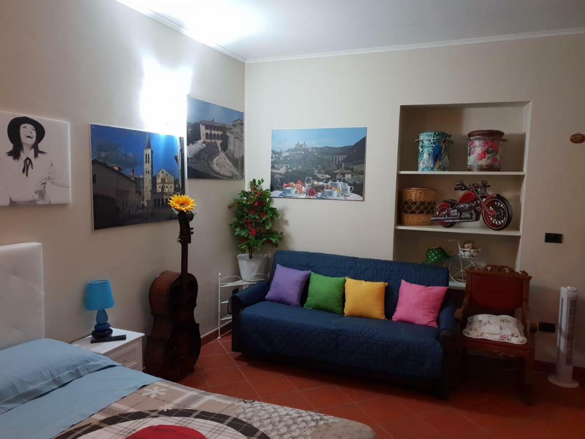 Centralhouse Сполето Екстер'єр фото